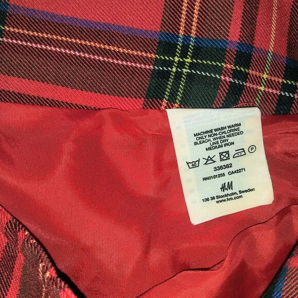 🎄Tartan H&M Skirt Size 4 * Christmas*🎄 - Picture 3 of 5